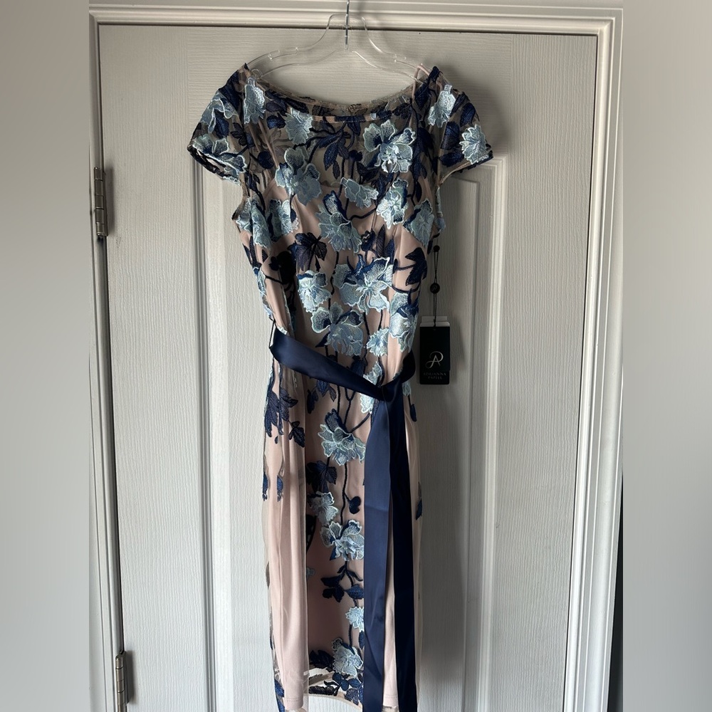 ✨Designer Dress✨ Adrianna Papell
